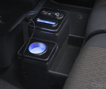 日産『デイズ』＆三菱『eKワゴン/eKクロス』を収納上手に、専用LEDコンソールボックスが予約販売開始 画像