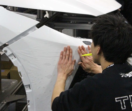 愛車の価値を守るPPF施工に注目…XPEL認定施工店「TNK」は法令遵守で安全・高品質な施工を追求 画像