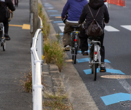 法令違反の自転車と歩行者の事故多発、昨年3200件超、過去20年で最多［新聞ウォッチ］ 画像