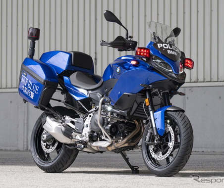 大阪府警にBMWが「青バイ」納入、スカイブルー隊として“ひったくり”や車上ねらい対策へ 画像