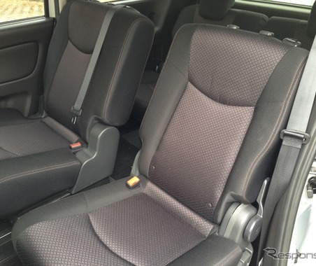 クルマの布シートの見えない汚れを「専用クリーナー」で対策…手順と注意点 画像