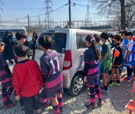 「らくがきカー」実施、廃車軽自動車に子どもが描く体験…スマイルカンパニー 画像