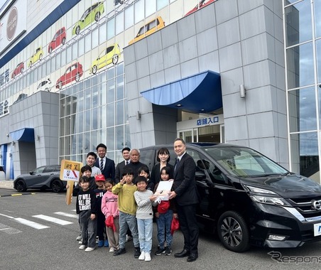 ネクステージ、FC刈谷の児童クラブに日産セレナ寄贈…子どもの送迎環境を改善 画像