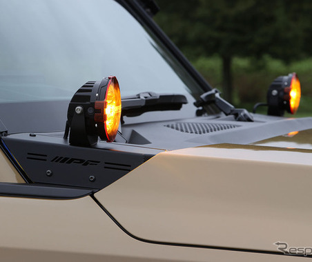 車体無加工でオフロードランプを装着、IPF『ランクル250』専用「ボンネットランプステー」が発売 画像