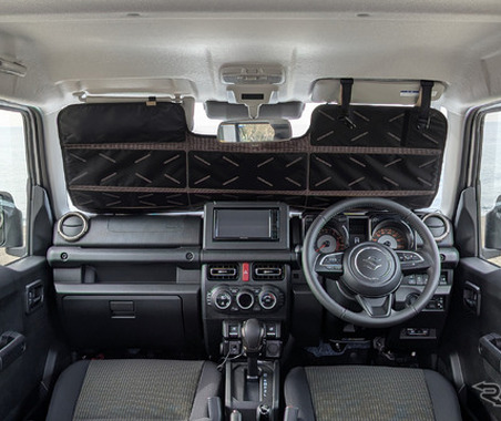 サンバイザーに装着したまま即展開！ 『ジムニー』シリーズ専用「折りたたみサンシェード」発売 画像