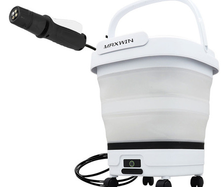 電源・水道不要でどこでも洗車！ 折りたたみバケツ一体型「モバイルシャワー」が進化 画像