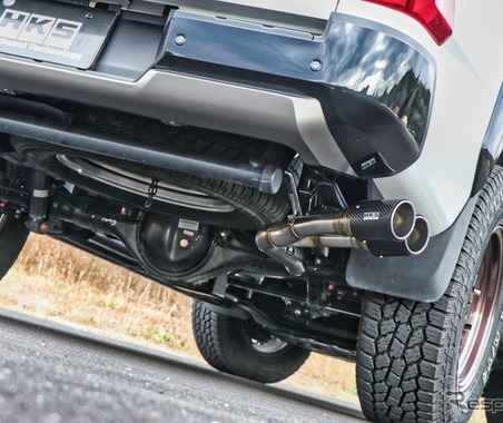 三菱『トライトン』のテールをカーボンで締める！ HKS「リーガマックス・トレイルマスター」登場 画像