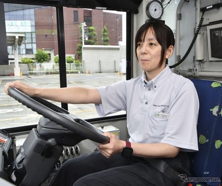 都営バス・都営地下鉄で制服にポロシャツ導入　6月1日から 画像