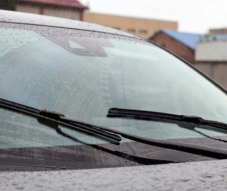 雨の日の視界は“命”に直結…今すぐやるべき「ワイパー点検」のススメ 画像