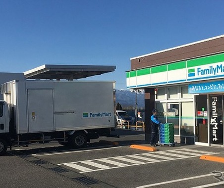 ファミリーマート、東北・新潟の約1300店舗で定温便を2便体制に変更…1便減でCO2排出量約3割削減へ 画像