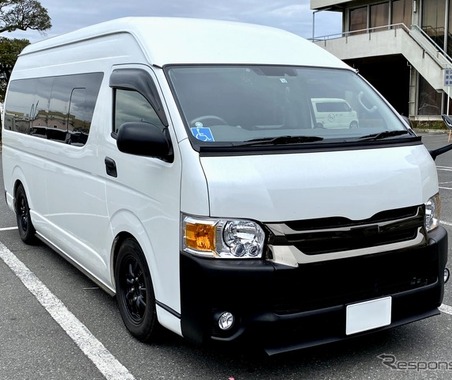 車の黒樹脂パーツが白くなる原因と対策、洗車後に差が出るメンテナンス方法 画像