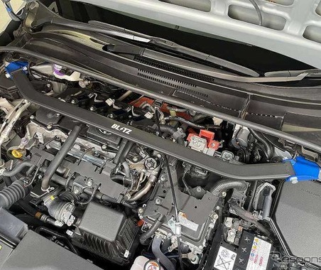 ボディの歪みを抑え「サス性能」をフルに発揮…カローラハイブリッドとRAV4ハイブリッド用、ブリッツ「フロント用ストラットタワーバー」登場 画像