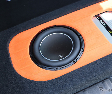 後方のサブウーファーの音を「フロントスピーカー」の音と一体化！［低音を制する者はカーオーディオを制す］ 画像