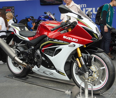 スズキ始まったな…鈴鹿8耐に復活の新型スーパースポーツ「GSX-R1000R」登場　SNSでの反応は？ 画像