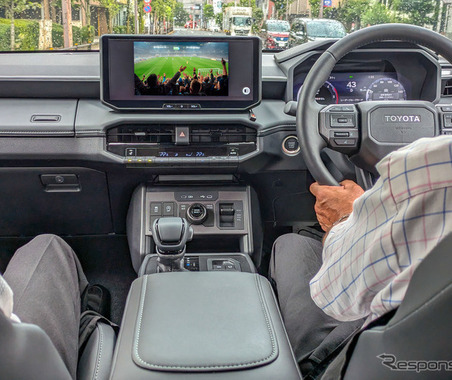 トヨタ・新型『ハイラックス』オーナー注目、走行中でもテレビ視聴したいなら…データシステム「TV-KIT」 画像