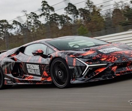 超高速の新型、ランボルギーニ・レヴエルトから高性能「SV」が8月14日にデビュー…独・ホッケンハイムリンクで市販車 最速ラップ！ 画像