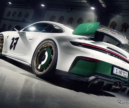 ポルシェ 911 GT3、ニュルブルクリンク100周年記念車が登場…車体のグリーンが映える 画像