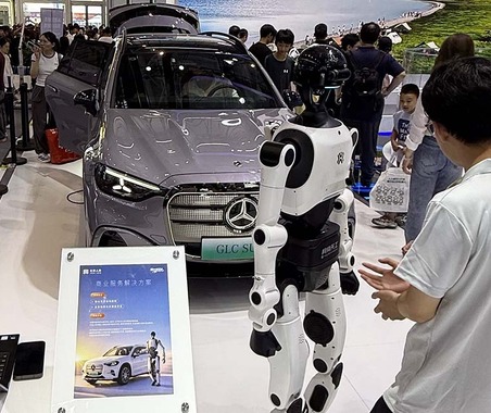 中国ヒト型ロボットの躍進に自動車アフターマーケットの課題解決のヒントを探る…【2026世界ロボット大会】現地取材レポート 画像