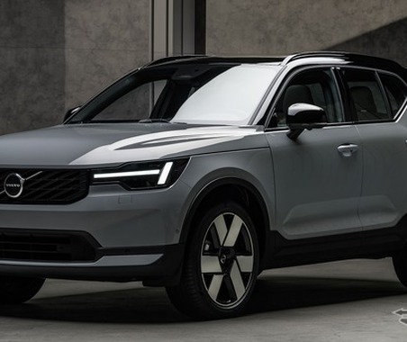ボルボ『XC40』が表情一新、AIアシスタント「Gemini」搭載と安全技術を強化…欧州発表 画像