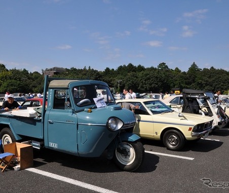 【旧車イベント】西武園ゆうえんちで「昭和のクルマを守る集い」を開催…オールドカー200台集結 画像