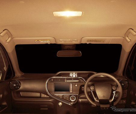「電球色」のLEDルームランプで車内を“くつろぎ”の空間に！ 画像
