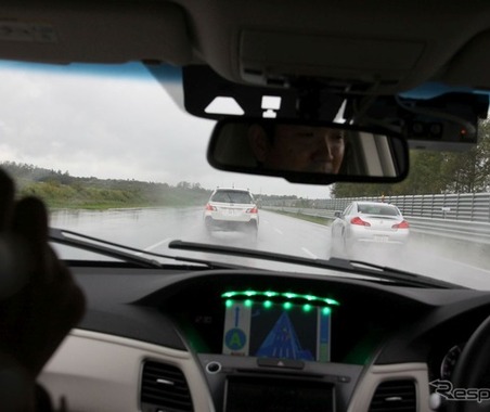 【ボッシュADAS】雨でも自動追い越し成功…自動運転車試乗 画像