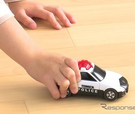 1歳半から遊べるトミカ、軽くて大きい安心設計…日産 GT-R など3種が登場 画像