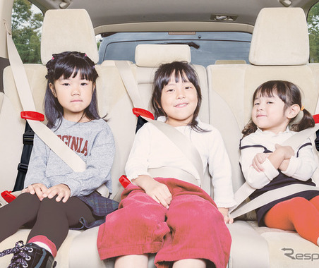 子ども用携帯シートベルト「スマートキッズベルト」とは？…日の丸交通の子育てタクシーが導入 画像
