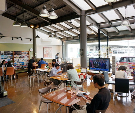 ショールームをカフェに！「1日限定カフェGMcafe」をオープン！ ハンドドリップコーヒーと石窯パンでおもてなし…奈良市ガラージュモリ 画像