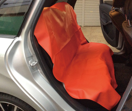 リアシートを汚すなどのクレームを防ぐ 厚皮素材の後席カバー「リアシートカバー PVC1417」…サンクスギヴィング 画像