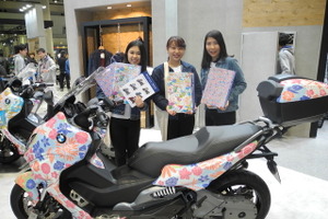 【東京モーターサイクルショー2017】女子大生がバイクのボディをラッピングデザイン、昭和女子大学とBMWがコラボ 画像