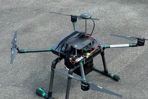 ジェイテクト、自動車のステアリング技術を使ったドローン姿勢制御技術を展示へ 画像