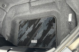 厚手の生地で高級感あふれるHKSフロアマットにND『ロードスター』用が登場 画像