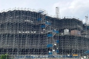 高速道路直上70mの岩塊、異例の掘削作業…上信越道・北野牧工事の見学 画像
