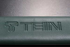 「TEIN」ロゴ入りシートベルトパッドが登場、オリジナルグッズのラインナップを拡充 画像