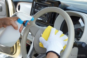 放置した夏の汚れがニオイに変わる前に! プロ目線で学ぶ車内清掃の正解 画像