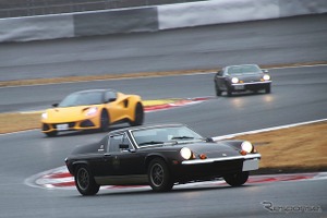 マーク8、マーク11、コーティナMk1 !!…77周年を記念し、新旧ロータスがサーキットでお祝い 画像