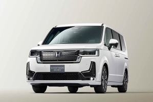 ステップワゴン スパーダ用の装着可能な純正アクセサリー「バンパーワイドガーニッシュ」…ホンダアクセス 画像