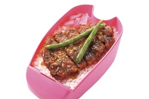 燃料タンク型の『バイク弁当』、秩父名物が京王駅弁大会に出店　1月15-21日 画像