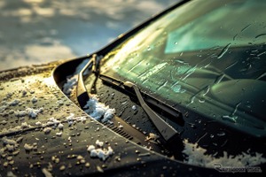 フロントガラスを60秒で解氷、エネルギー消費も95%削減…EV向け解氷技術にバイコーの電源モジュール採用 画像