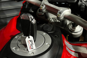 ドゥカティ創立100周年記念、「MAMORIO」とコラボ…20個限りの紛失防止タグ制作 画像