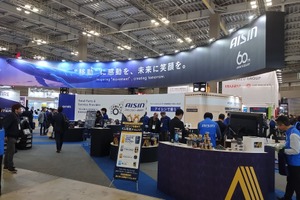 部品メーカーから整備工場の“伴走者”へー。アイシンが初披露した「新型故障診断機」と「Amazonとの連携サービス」…IAAE2026 画像