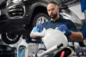 ZF、トランスミッションオイル交換キットを拡充…電動車やハイブリッド車にも対応 画像