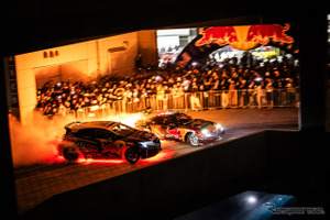 横浜の倉庫が一夜限りのドリフト会場に…レッドブル主催で500台のチューニングカー集結、F1新リバリーも世界初公開 画像