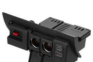 『ハイエース』H200系専用の「増設電源ユニット」ハイエンドモデルが登場…カーメイト 画像