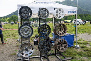 デリカミニからトライトンまで、三菱車の「足元」カスタム…三菱スターキャンプでレイズが提案 画像