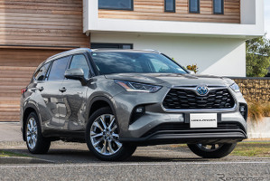 米国製SUV「ハイランダー」右ハンドルで860万円…全国のトヨタ販売店で8月1日から発売 画像