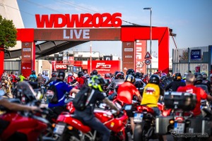 ドゥカティ100周年イベントに11.8万人来場、史上最多を記録…新型『デスモ450 SM』世界初公開も 画像