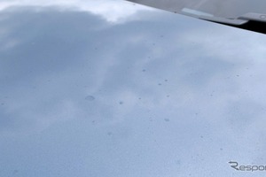 洗車を少しサボったら「白いウロコ汚れ」「黒い筋」などが残る…車の水アカを落とす正しい方法とは？　デメリットと注意点を知る 画像