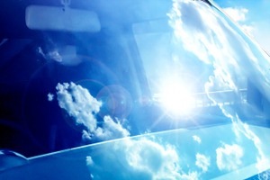 真夏の車内温度は「サンシェード」で何度、変わる？　効果と効率的な冷やし方とは？ 画像